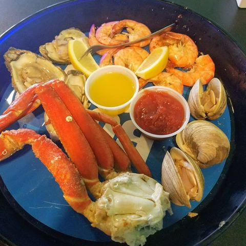 Raw Bar Crab Legs, oysters and Shrimp
